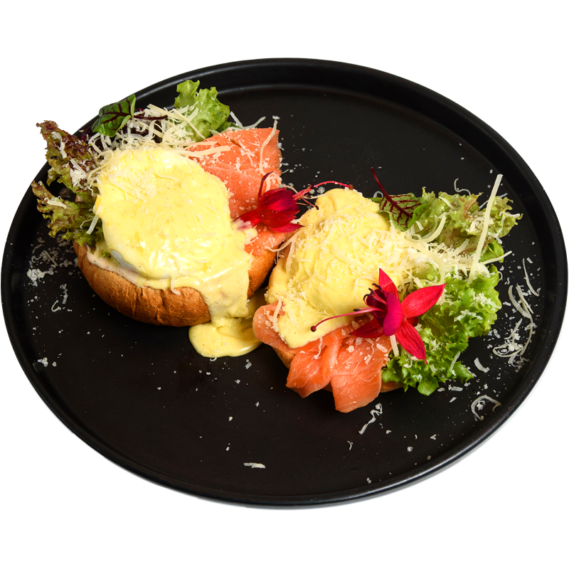 Eggs Benedict with salmon
